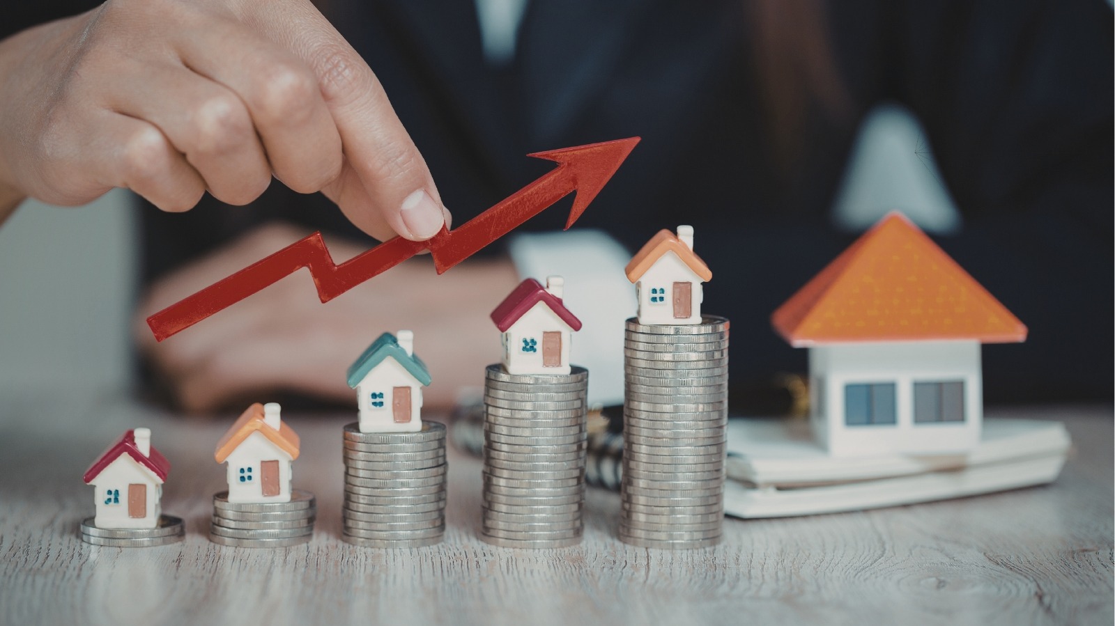 Social Media Strategies for Real Estate Agencies in Lahore